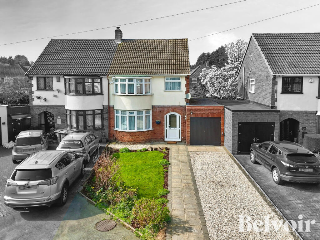 3-bed semi-detached on Thomas Mason Close, Wednesfield, Wolverhampton, WV11, £260,000