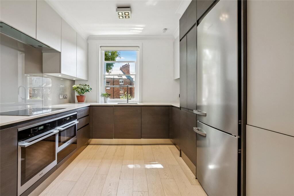 Apartment in London - More
