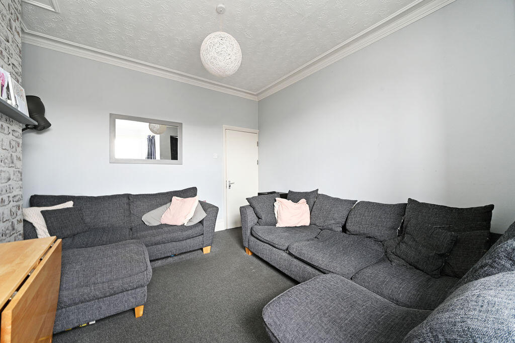 House in Sheffield, Sheaf Valley Quarter, Park Hill - More