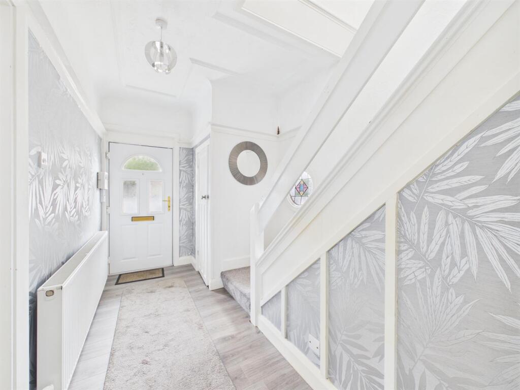 House in Wirral, Liverpool City Region - View 3