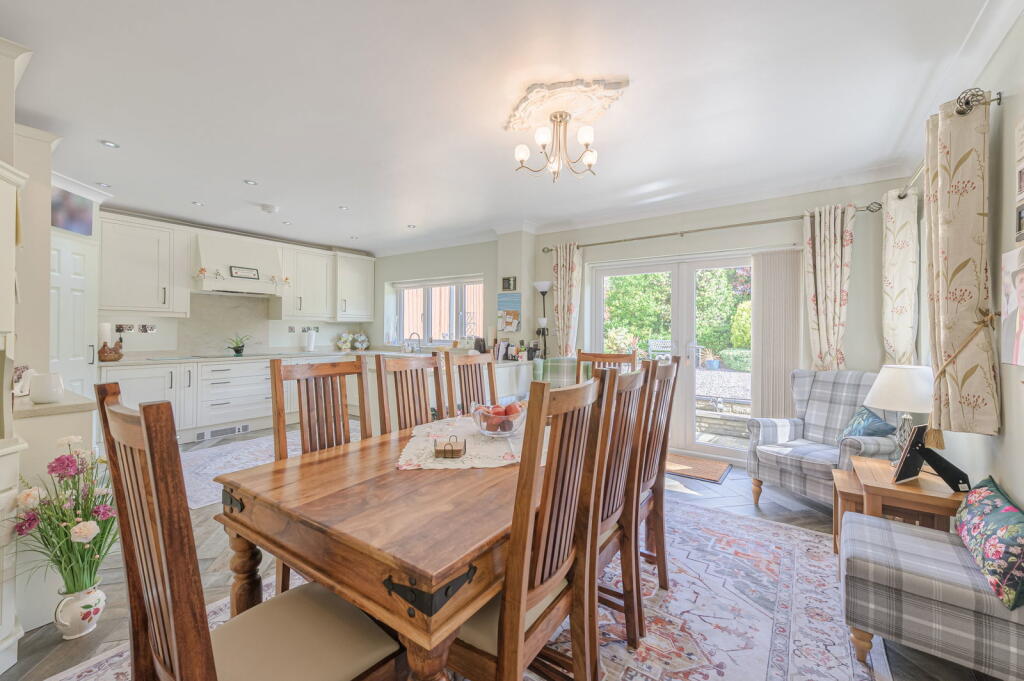 House in Walsall, Streetly - View 5