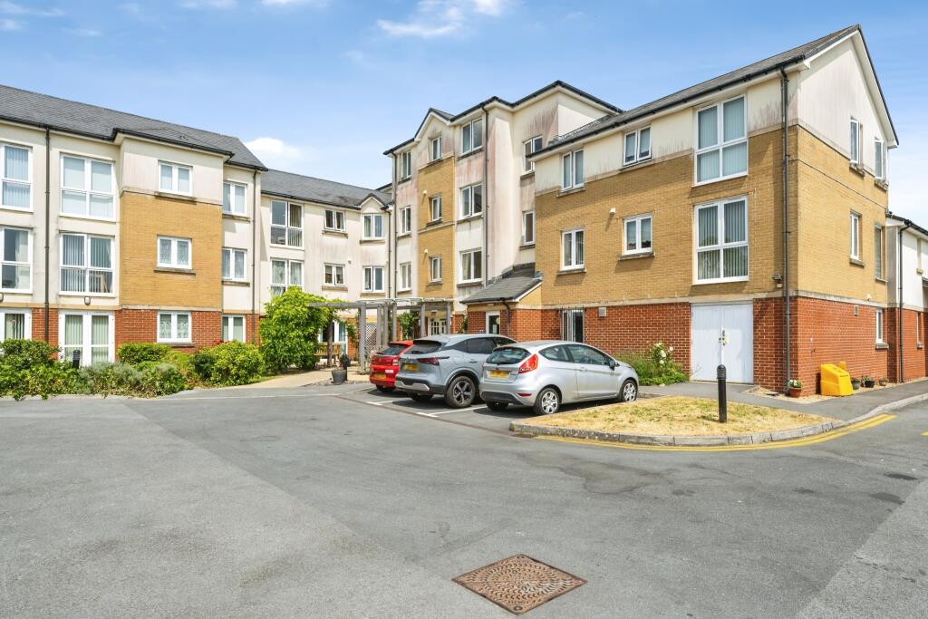Main image of property: 20 Alexandra Road, Gorseinon, SA4