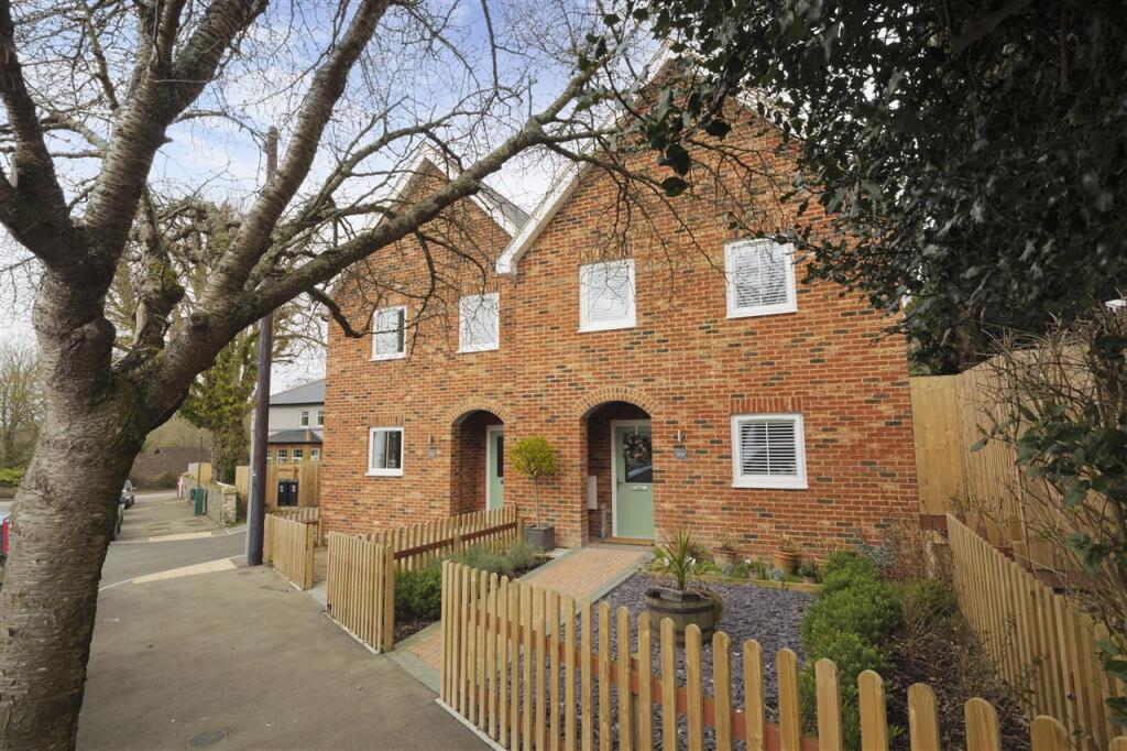 Main image of property: Kearsney Avenue, Kearsney, Dover