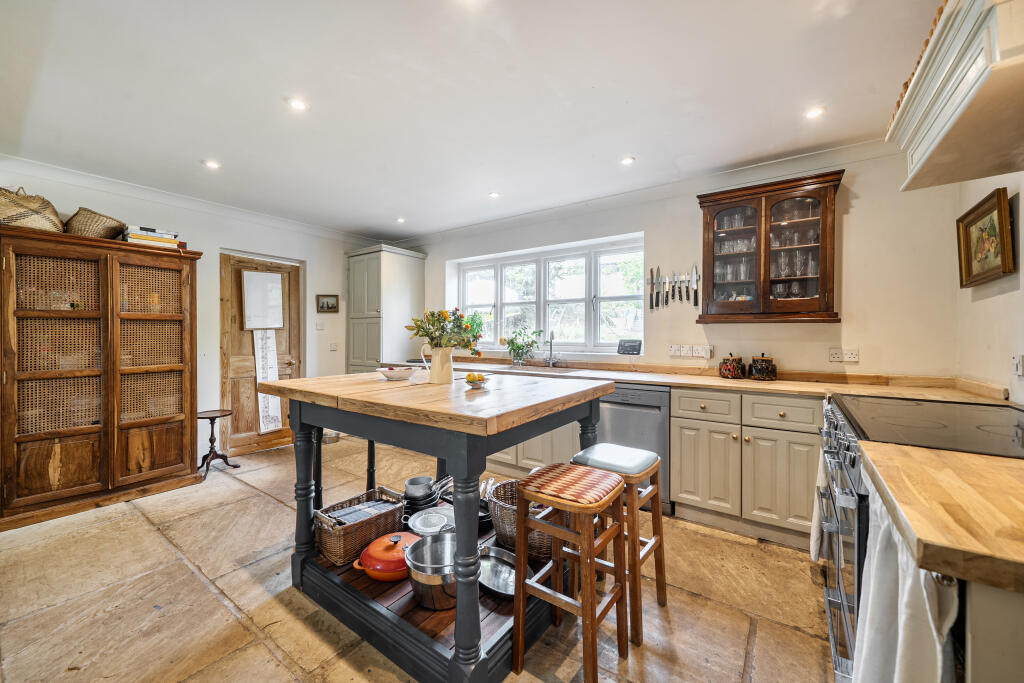 House in Southampton - View 5