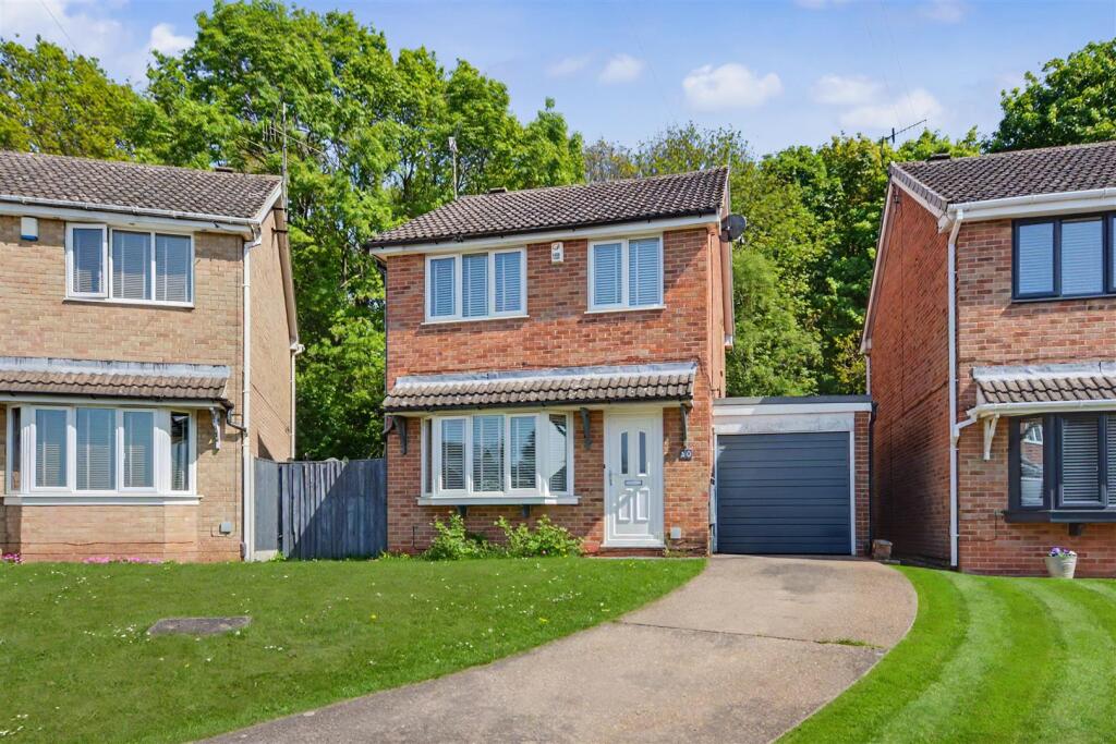 Main image of property: Chiltern Close, Arnold, Nottingham