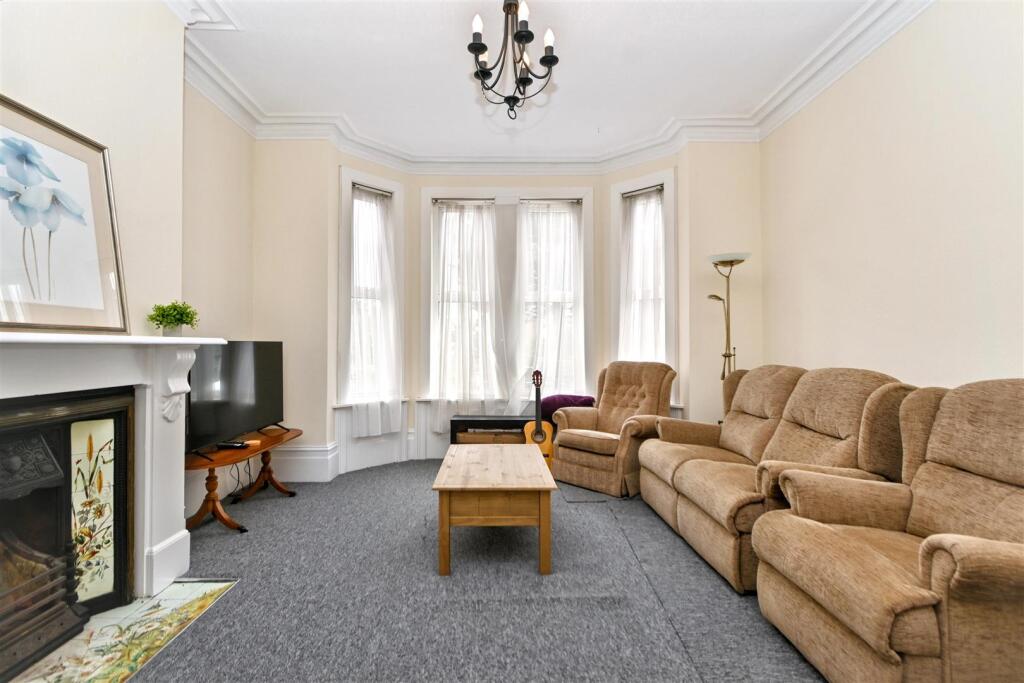 House in Eastbourne, Little Chelsea, Upperton - View 2