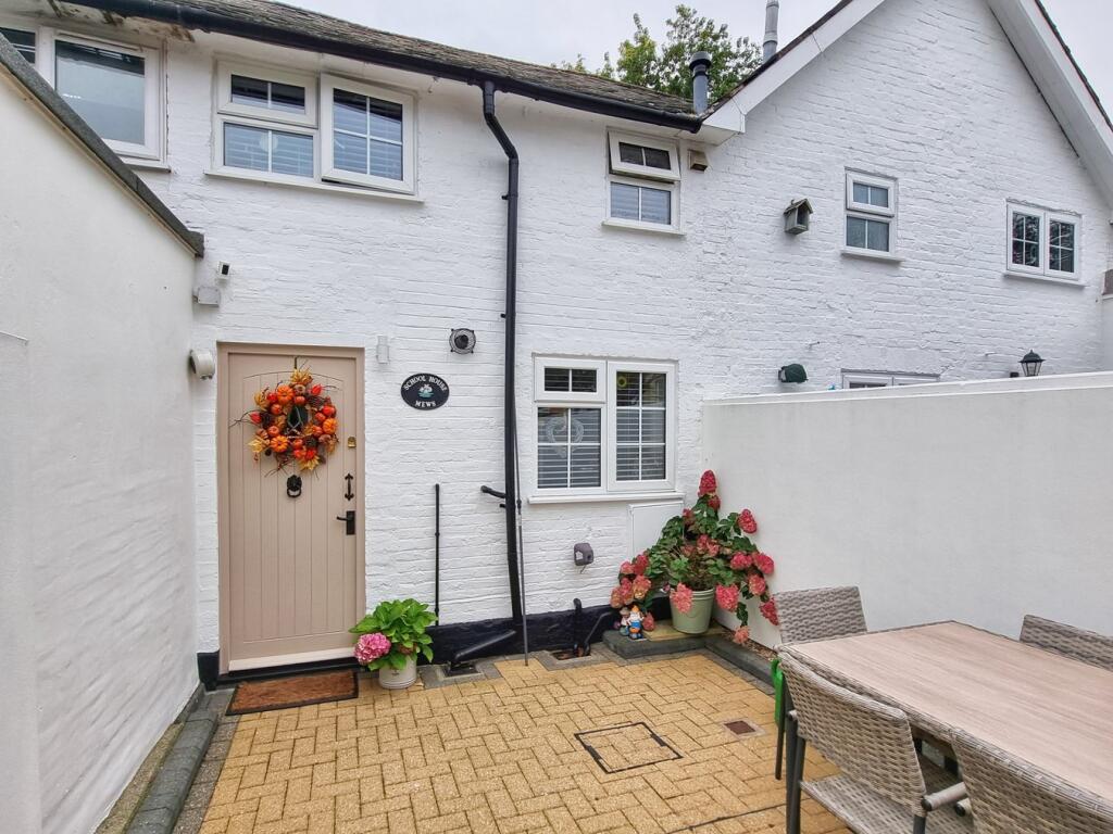 House in Silsoe, Central Bedfordshire - View 2