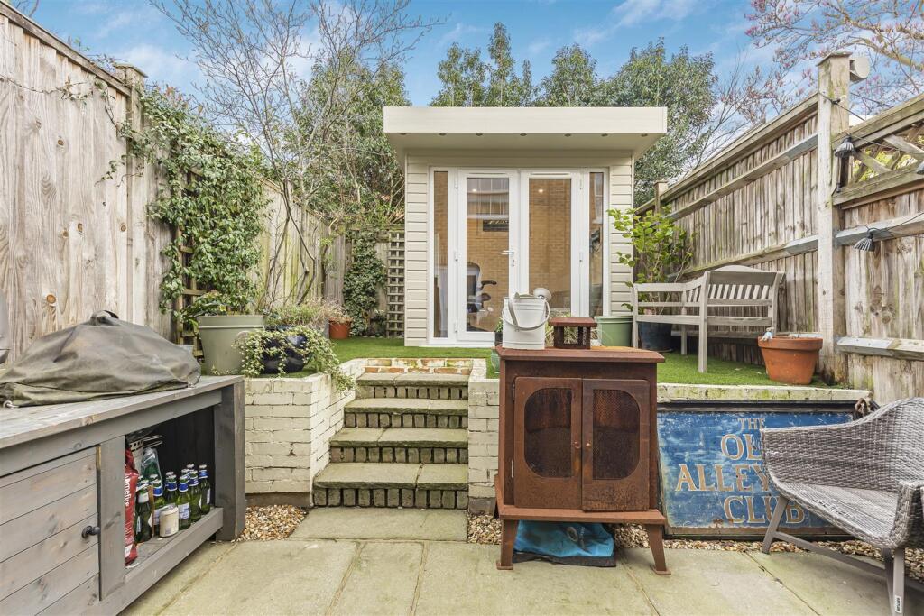 House in London, Sheen Mount, North Sheen - View 5