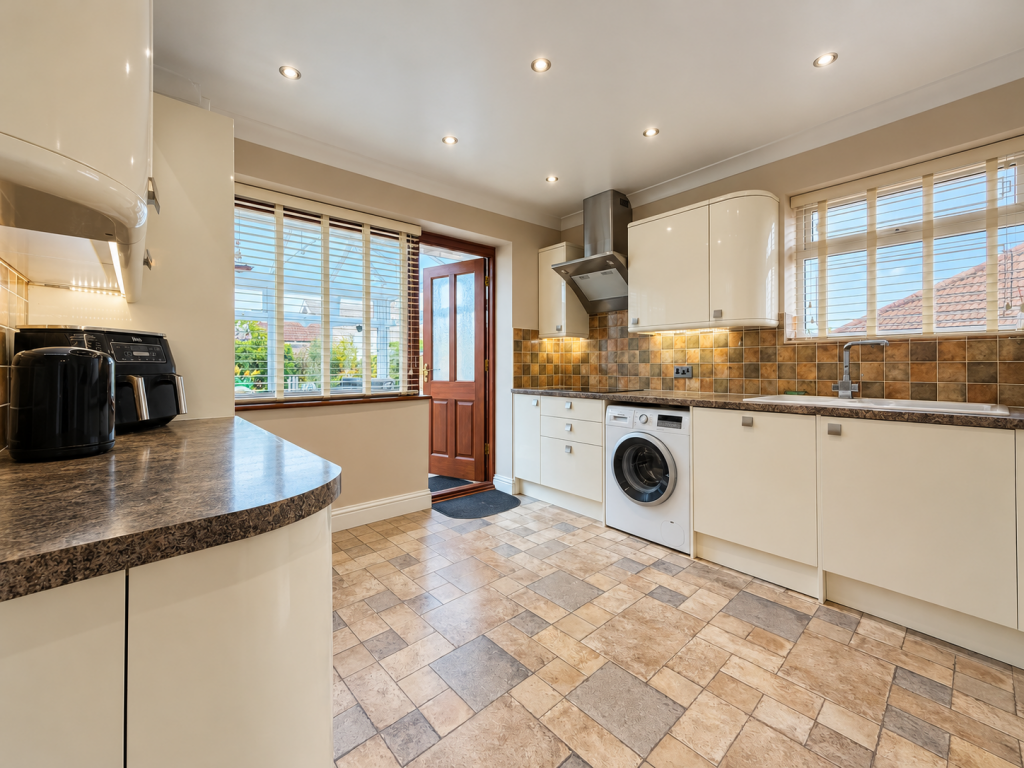 House in Rochester - View 4