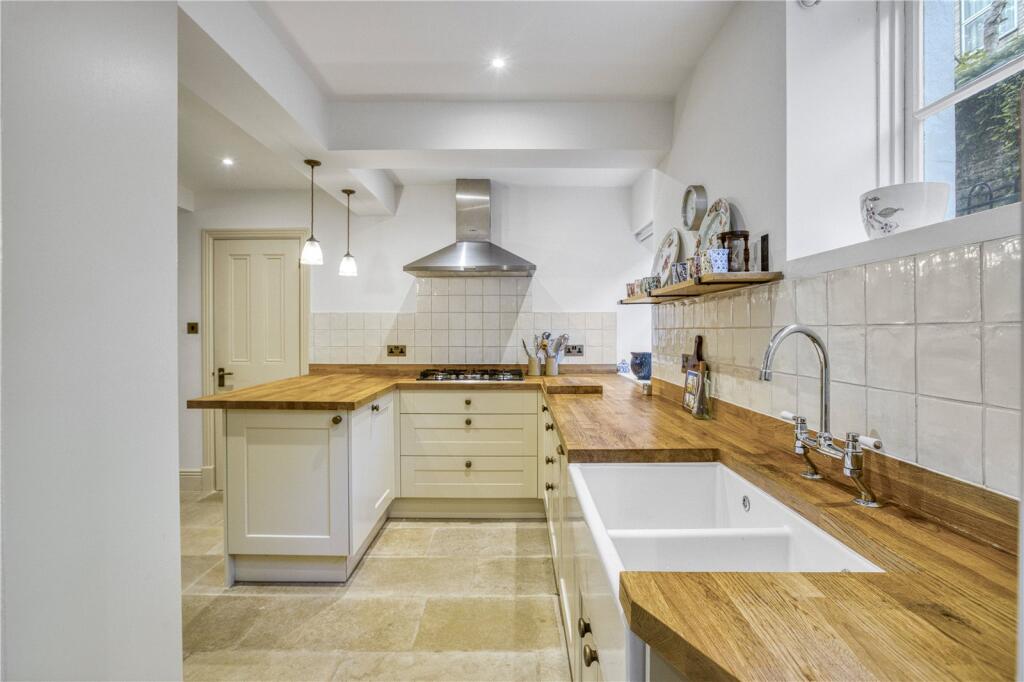 Apartment in Twickenham - View 4