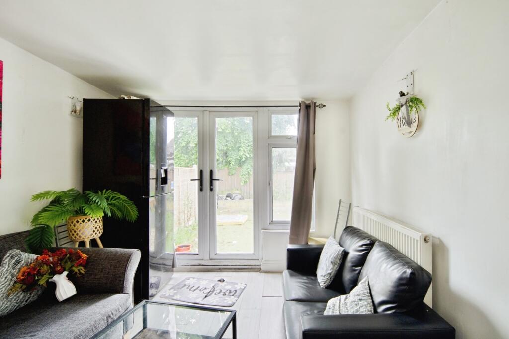Harrold Road, Dagenham, Essex, RM8 - View 3