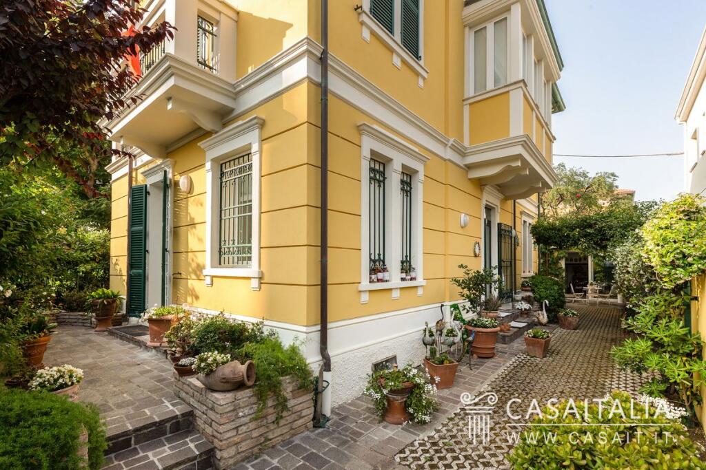 Main image of property: Le Marche, Pesaro e Urbino, Pesaro