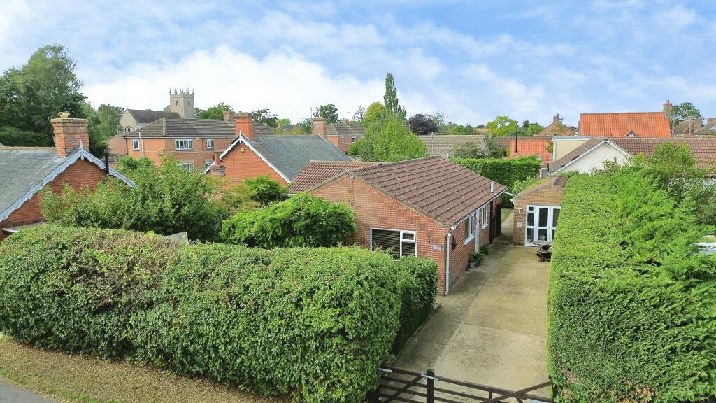 Main image of property: High Street, Great Hale, NG34