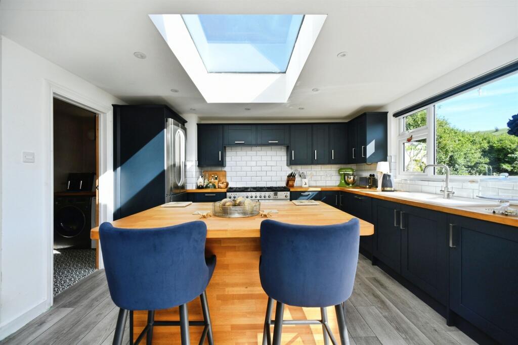 Merston Close, Brighton photo 2