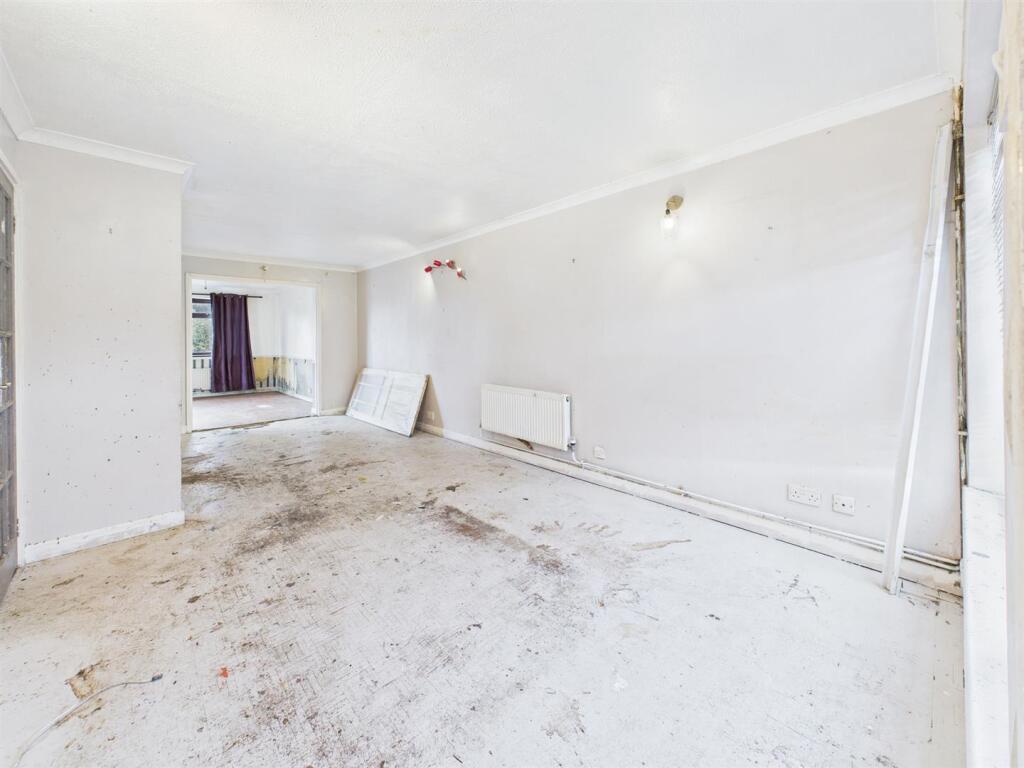 Fircroft Close, Tilehurst, Reading – pohled 3