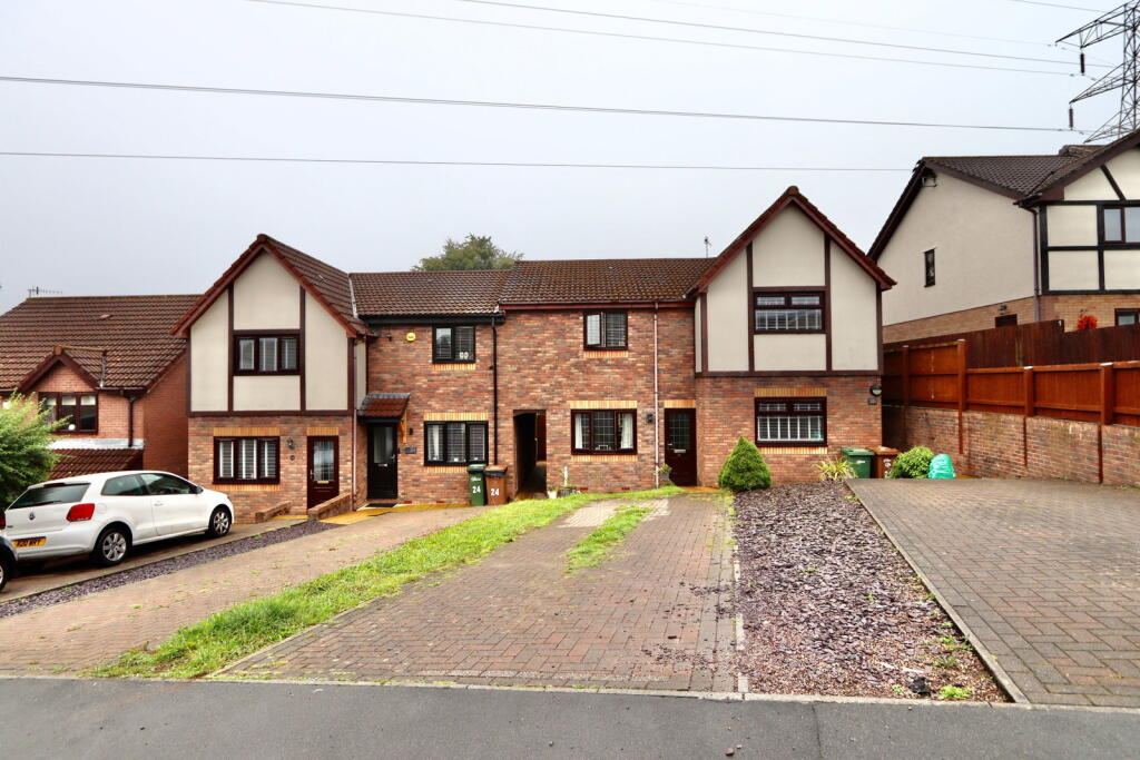 House in Crumlin, Croespen-maen - More