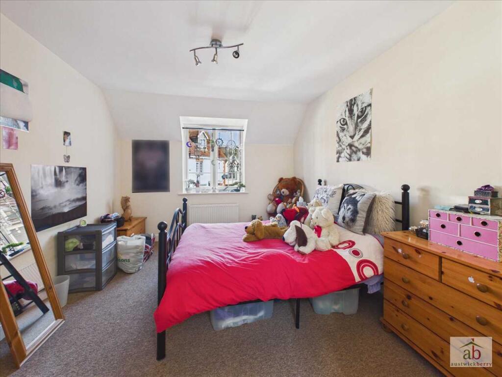 Apartment in East Suffolk, Grange Farm, Kesgrave - View 4