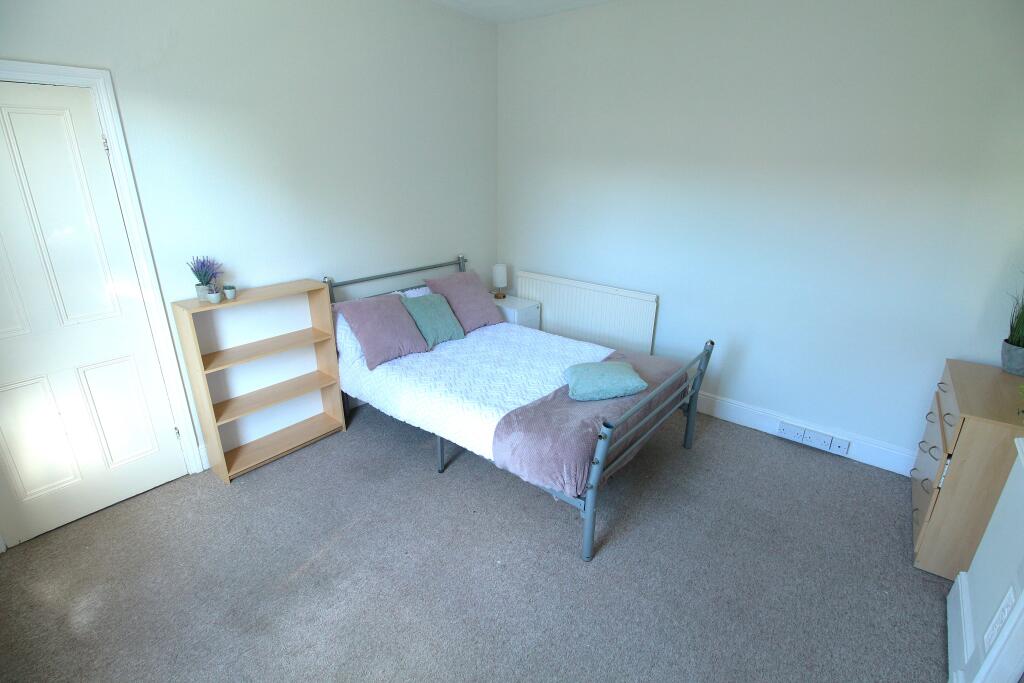 House in Lincoln - View 4