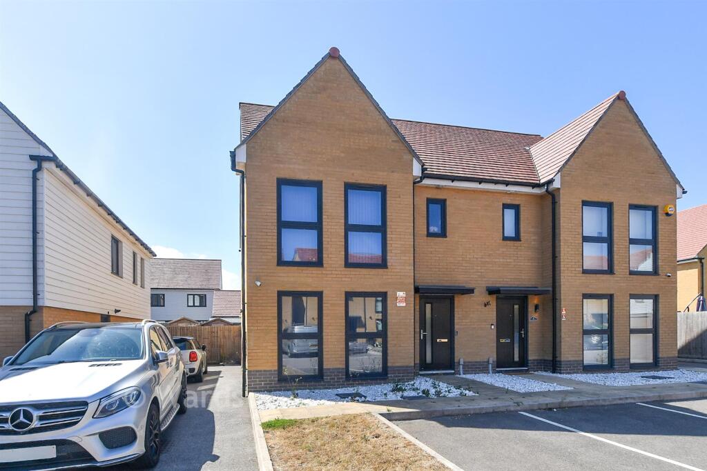 House in Swale, Davington, Faversham