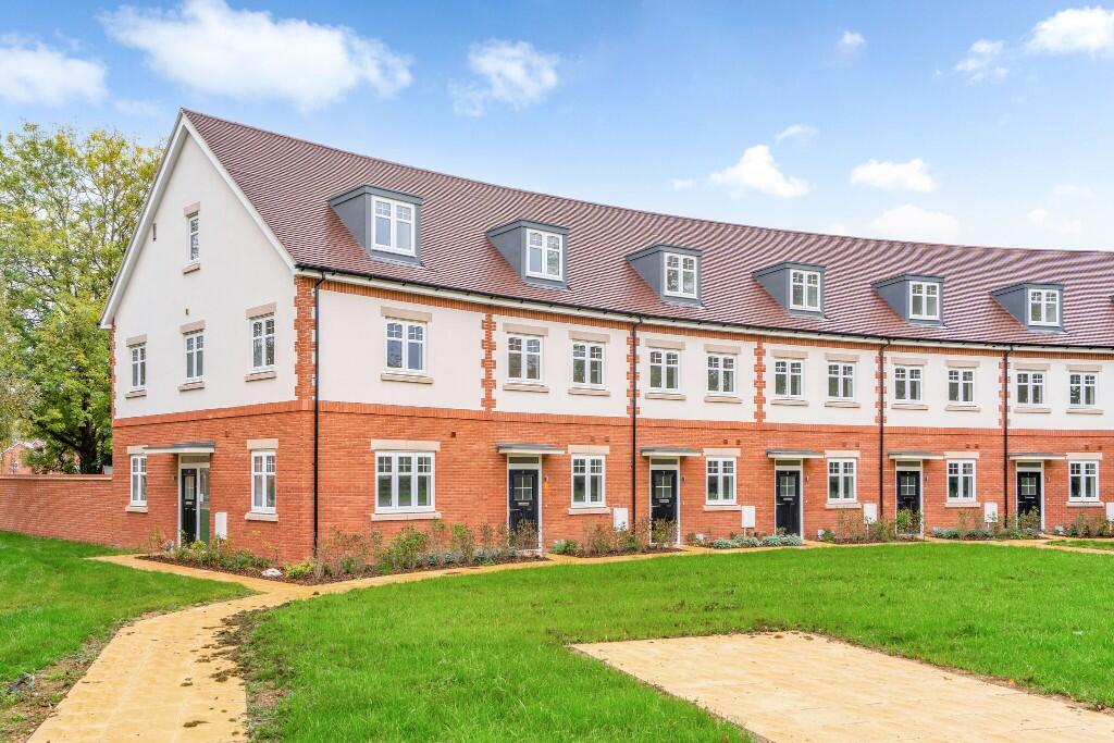 Main image of property: Emmer Green Drive,
Kidmore End Road,
Caversham,
Reading,
RG4 8SQ
