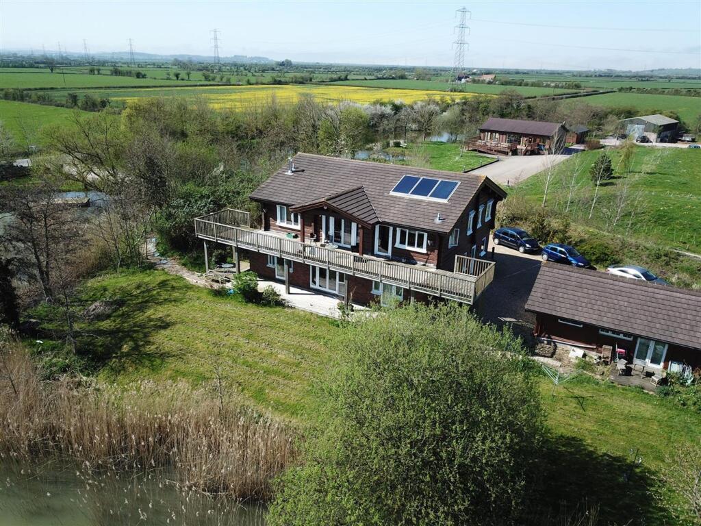 1 Lower Lakes, Bridgwater, TA5 - View 4
