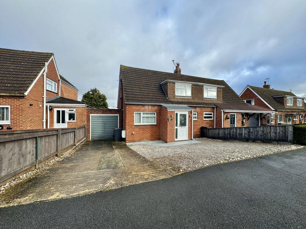 Main image of property: Hereford Lawns, Swindon, SN3 1LB