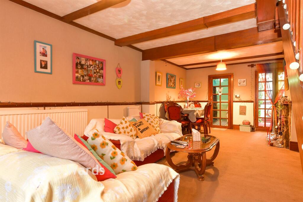 2-bed semi-detached on St. John's Road, Faversham, Kent, £250,000
