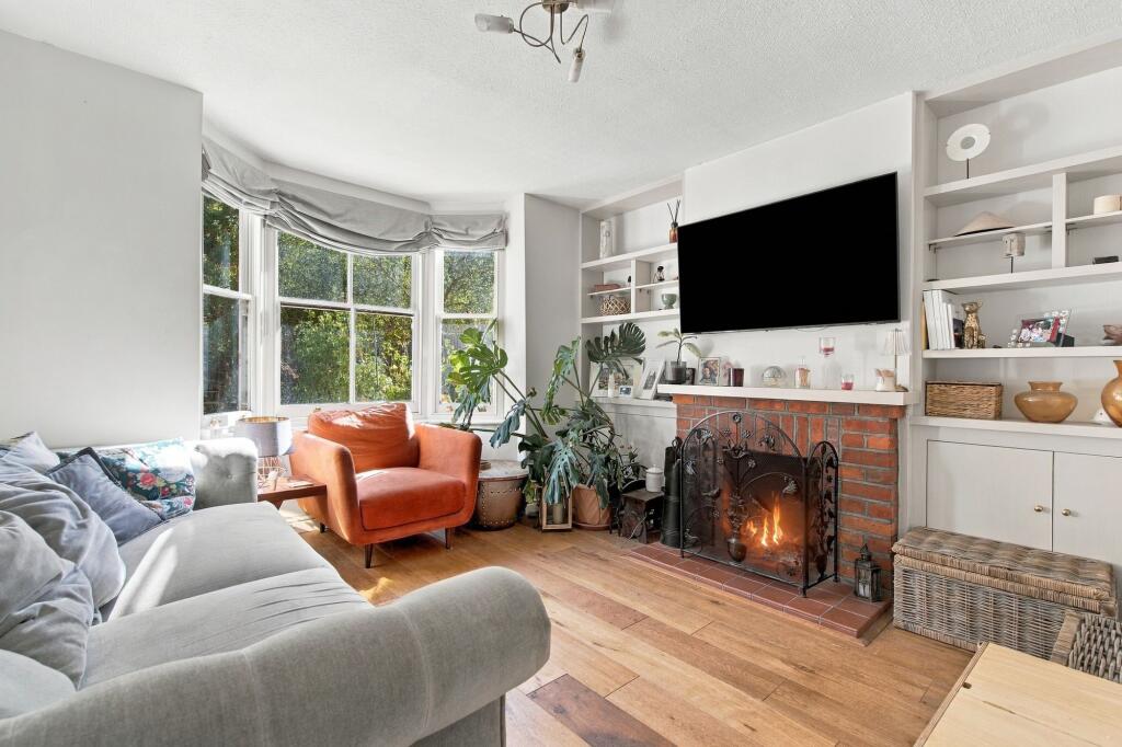House in Winkfield, Bracknell Forest - View 2