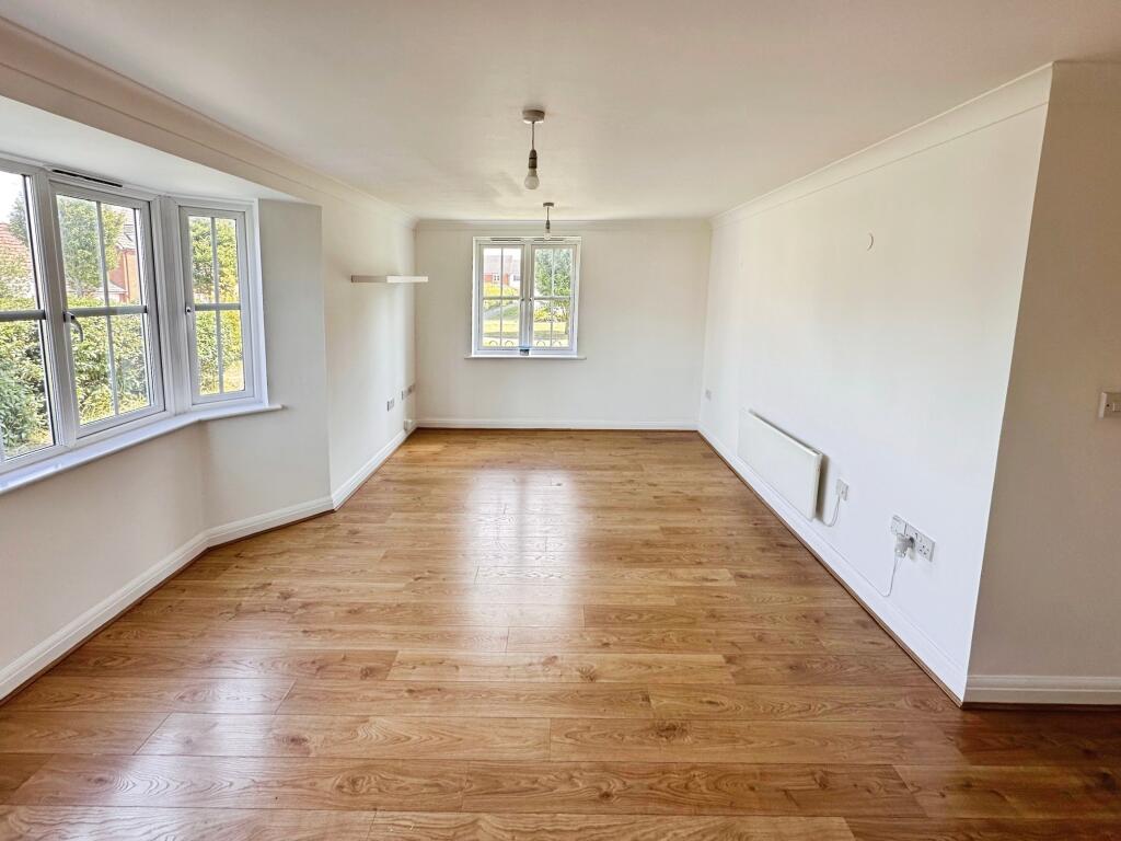 Apartment in Chelmsford, Great Baddow - View 4