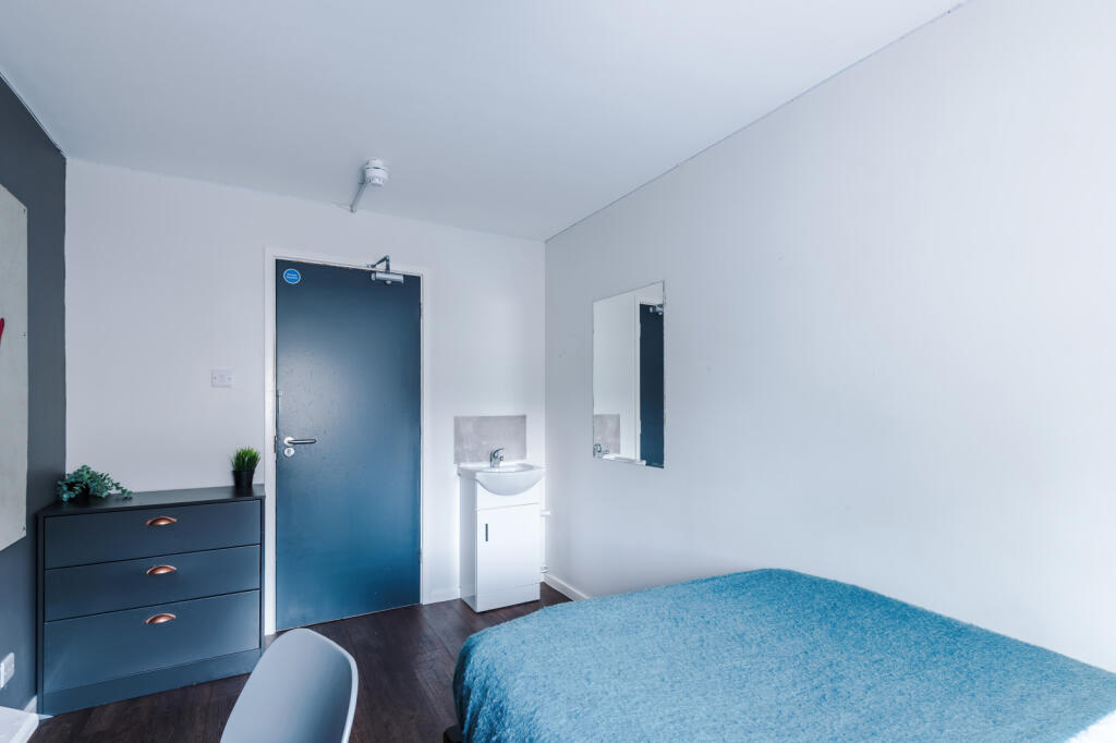 Apartment in Nottingham - View 5