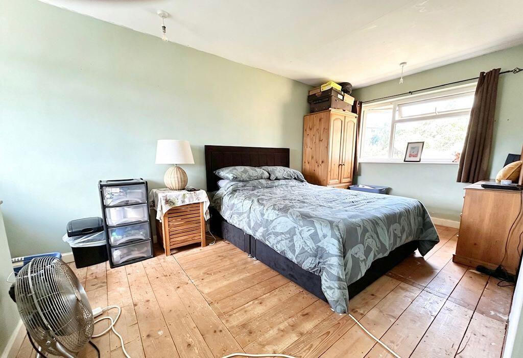 House in Gloucester - View 5