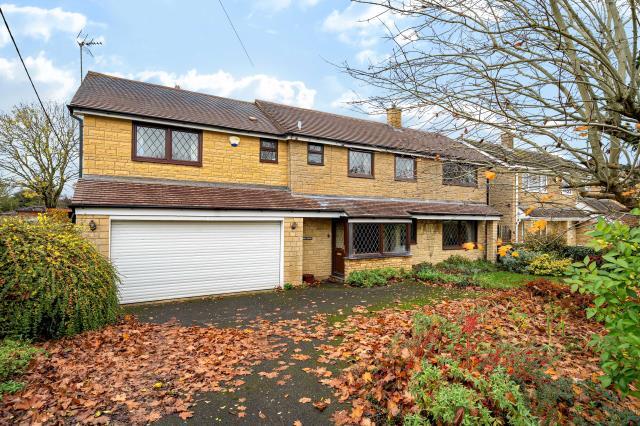 4-bed detached on Burford Road, Carterton, £550,000