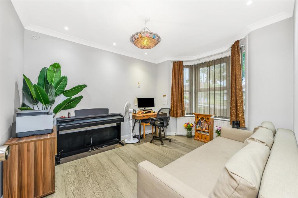 Chingford Road, Walthamstow - View 6