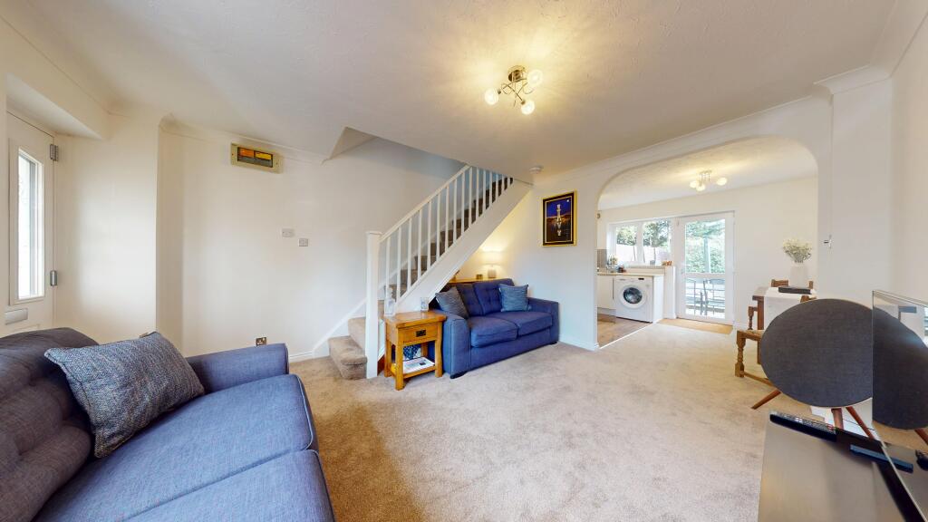 House in Caerphilly, Castle View, St Martins - View 4