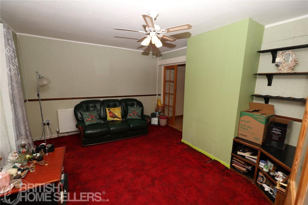 House in Cardiff, Caerau - View 4