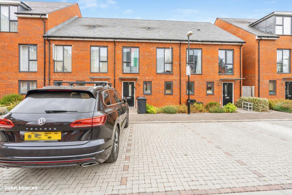 Main image of property: Pinewood Way, Chichester, PO19