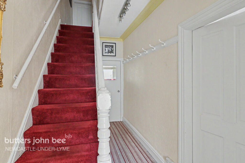 House in Newcastle-under-Lyme, Hempstalls - View 3