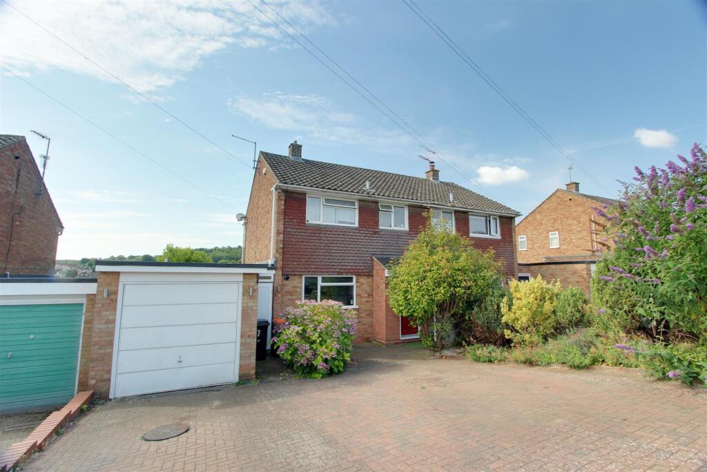 Kirkstone Drive, Dunstable, Dunstable