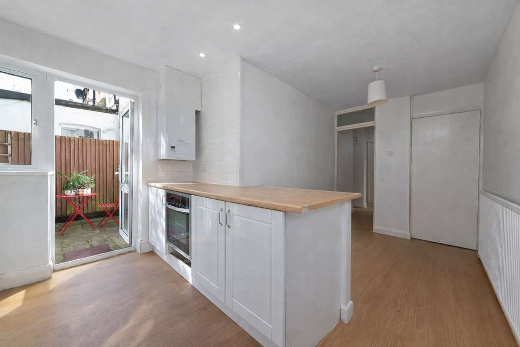 Apartment in London - View 3