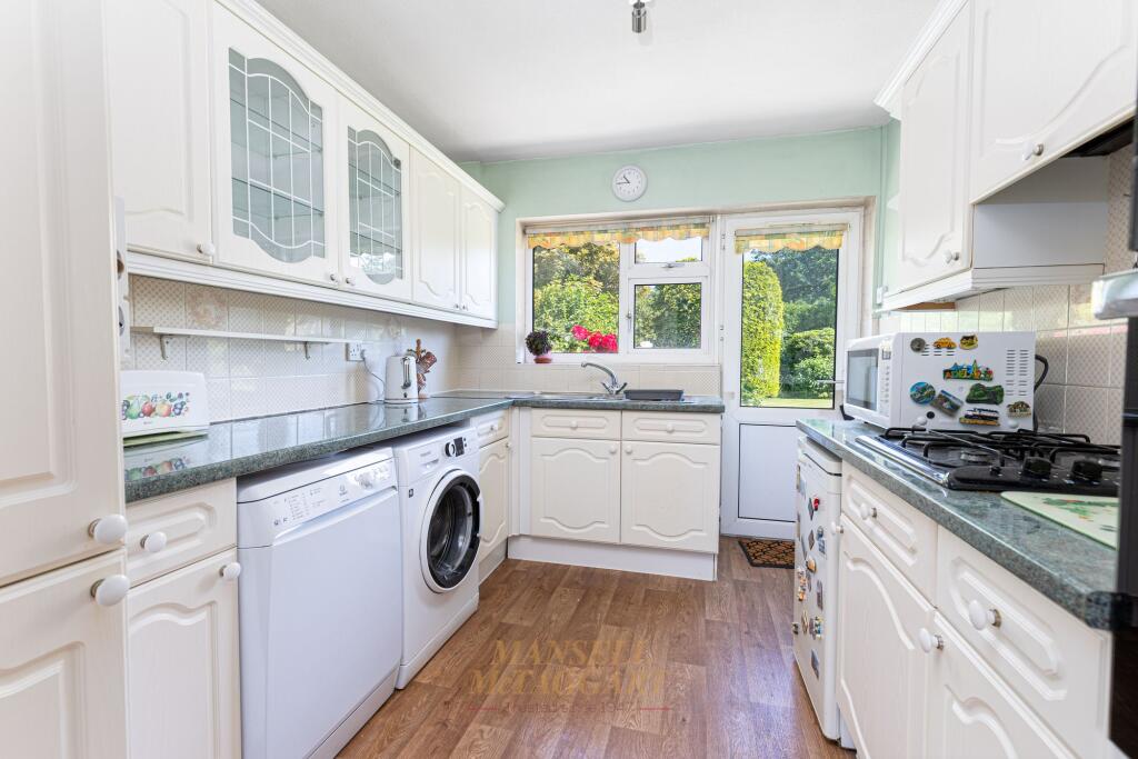 Summersvere Close, Crawley, RH10 - View 3