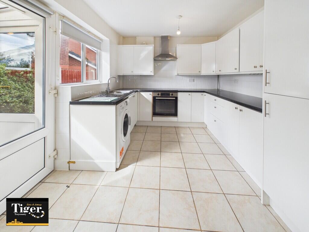 House in Preston - View 5