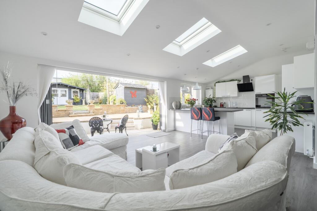 Main image of property: 25 Barton Gardens, Sherborne