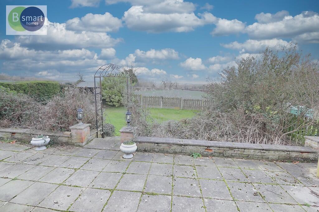 Rockcliffe Drive, Wadworth photo 2