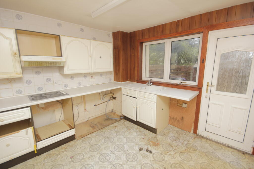 Morar Place, Castlepark, Irvine, North Ayrshire photo 4