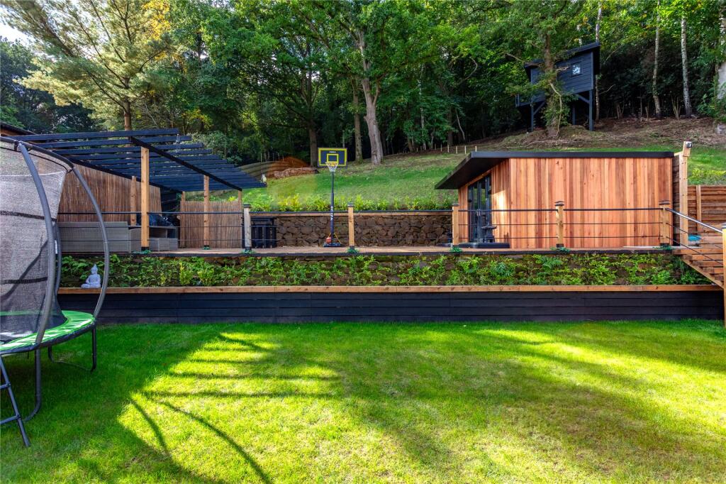 House in Milton Keynes - View 4