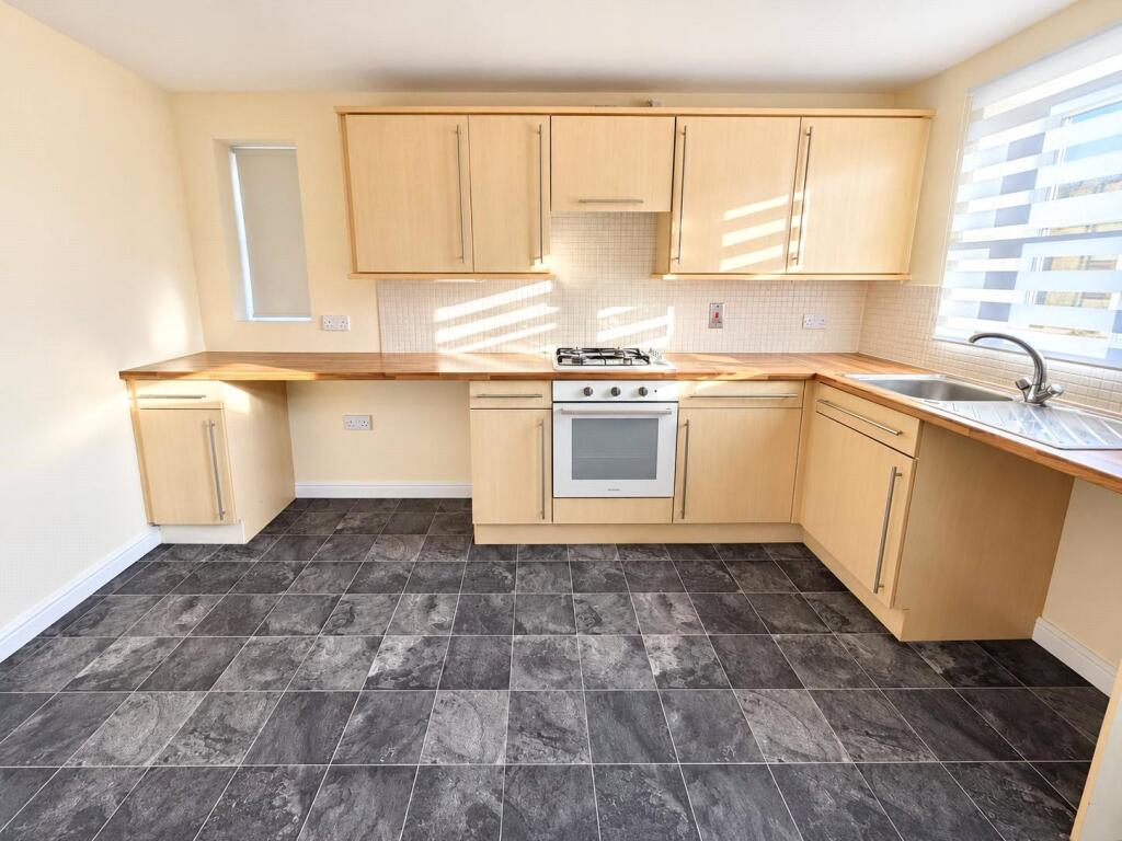 House in Bolsover, Langwith - More