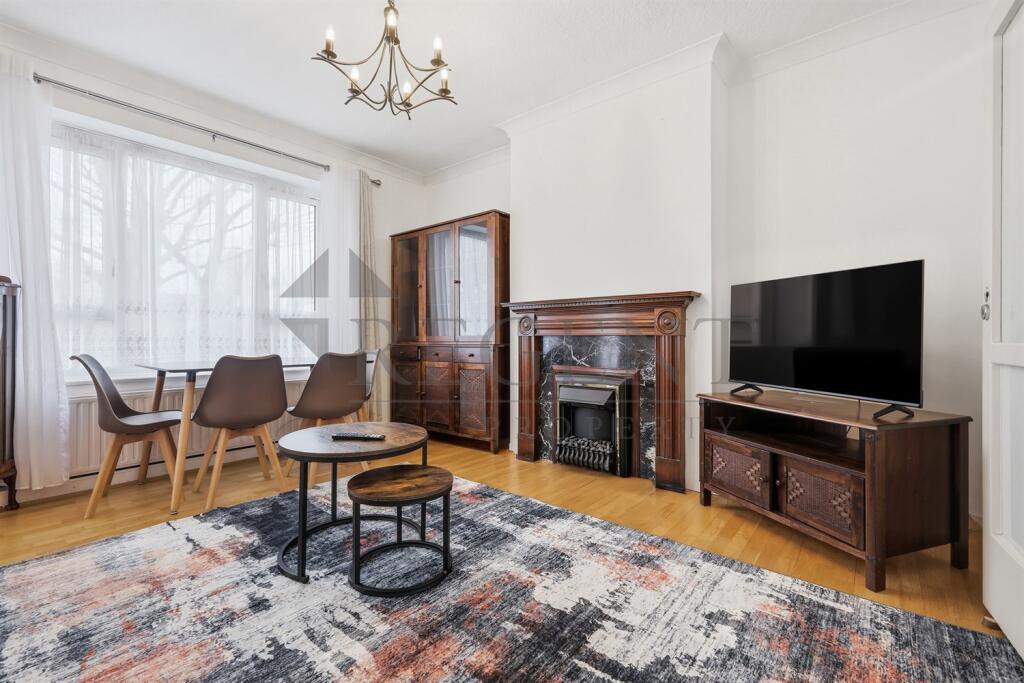 Apartment in London, Royal Borough of Kensington and Chelsea - View 2