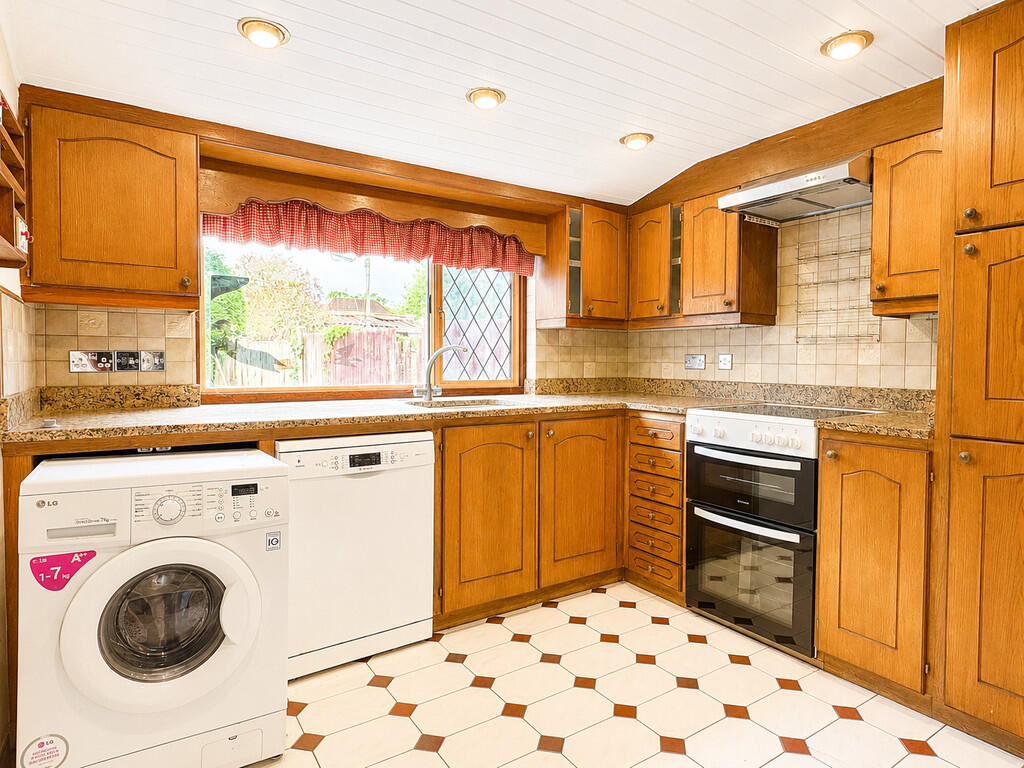 Napier Close, West Drayton – pohled 3