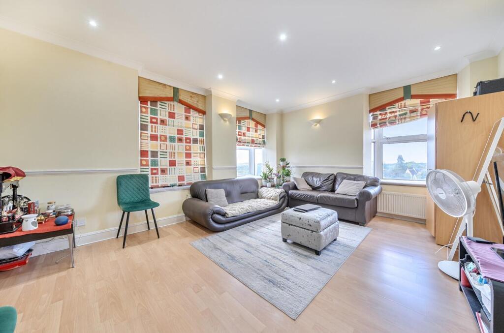 Apartment in Harrow - View 3