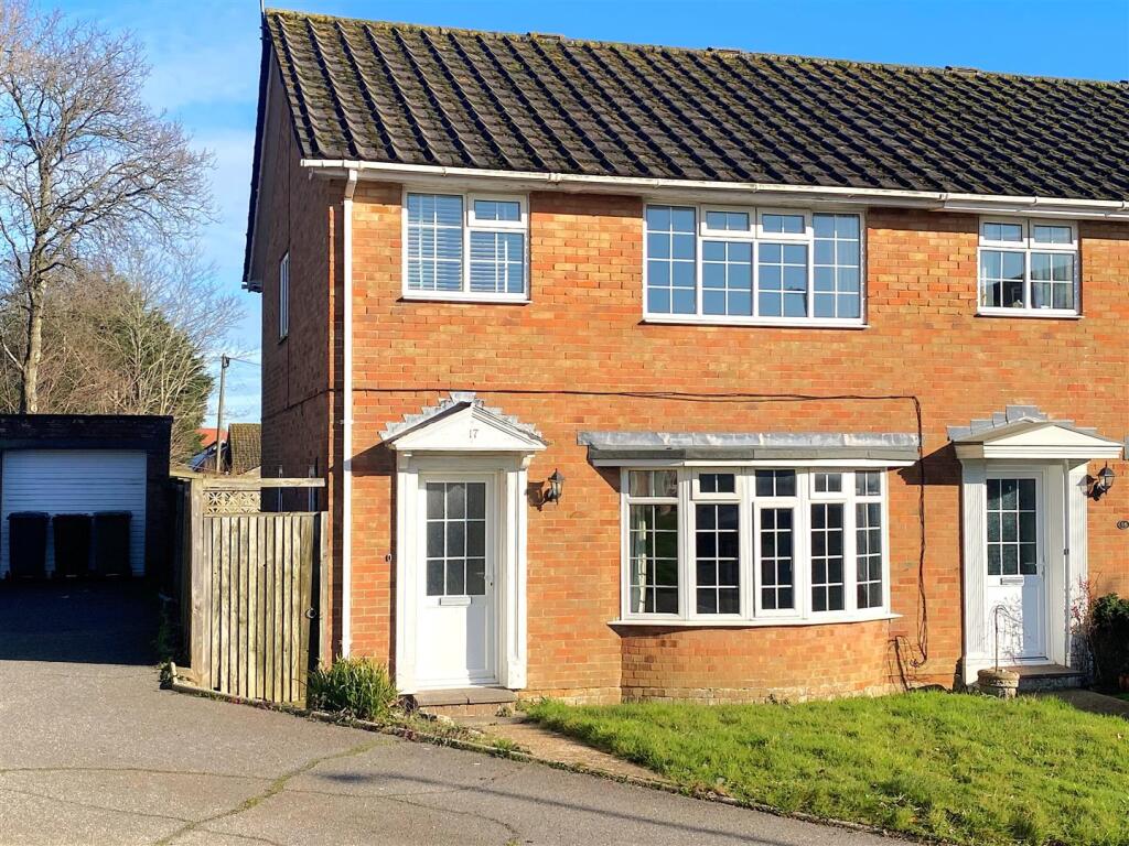 3-bed terraced on Chartres Close, Bexhill on Sea, £290,000